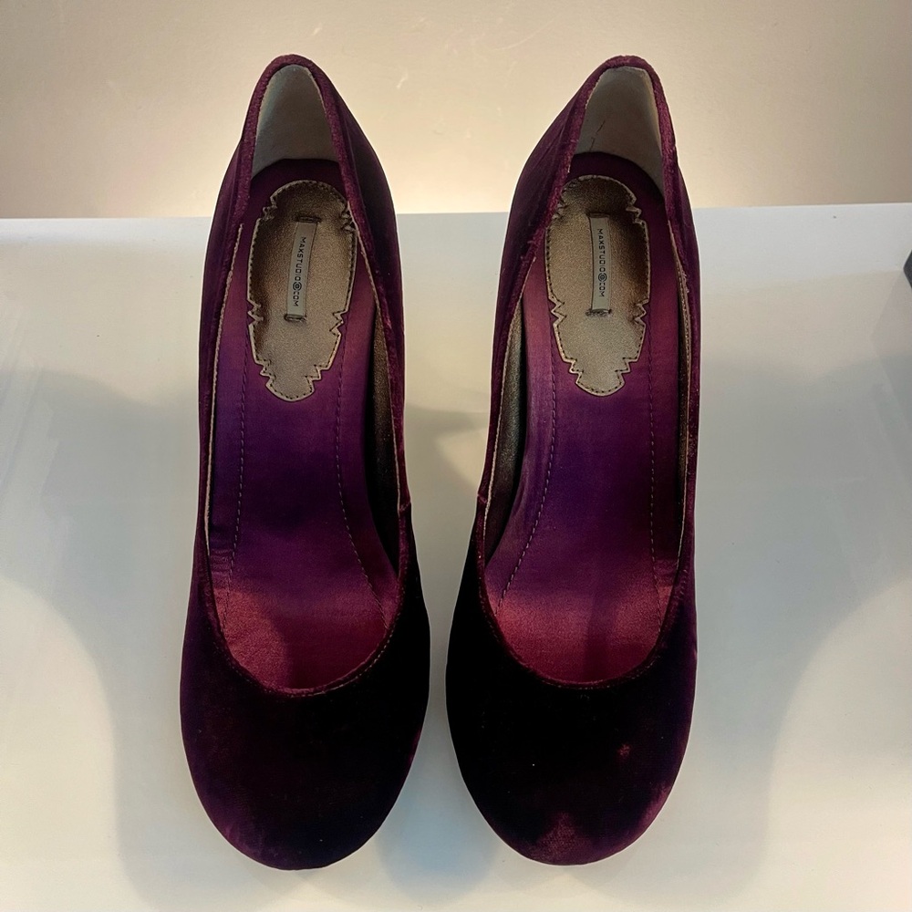 Max Studio Purple Burgundy Velvet Heels Size 8 - Picture 7 of 8
